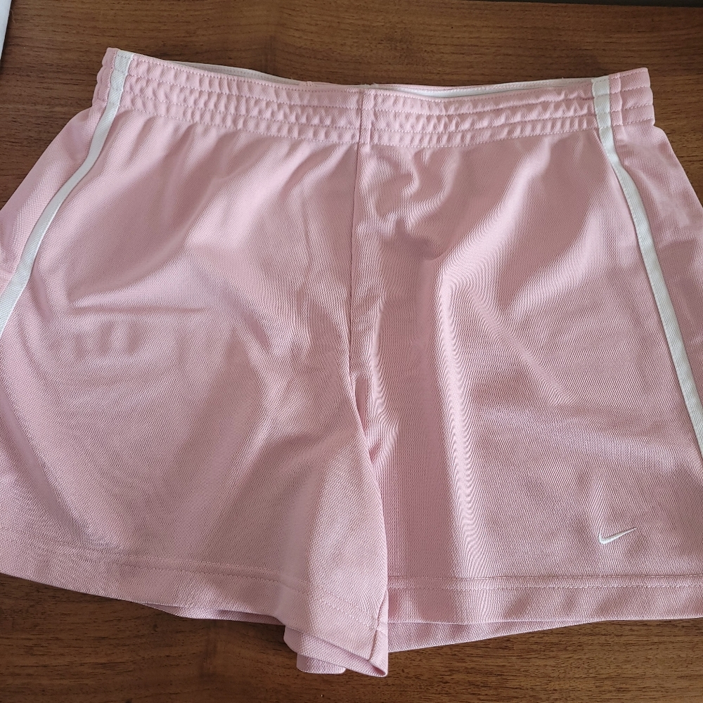 SOLD NIKE - L Pink Drawstring Shorts - Picture 2 of 5